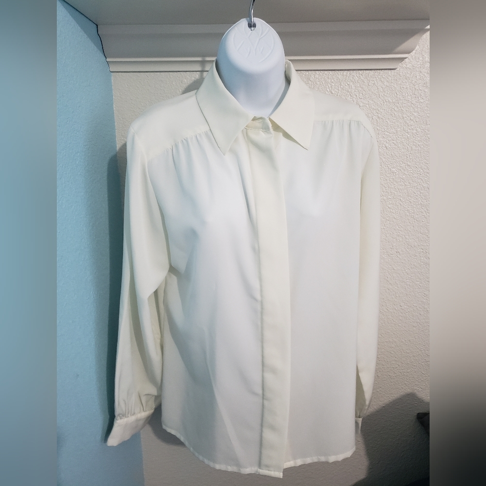 Vintage Country Sophisticates by Pendleton off white blouse